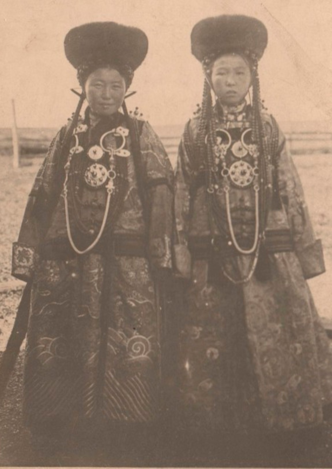 Женские украшения Центральной Азии